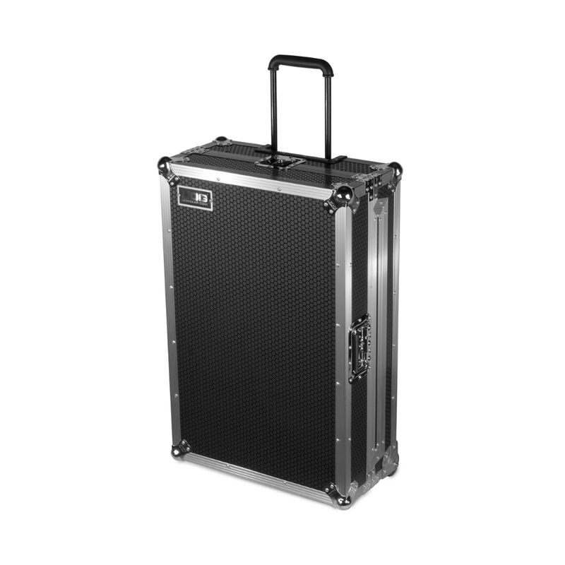 UDG Ultimate Flight Case Multi Format Plus (Laptop Shelf, Trolley + Wheels), XXL, Black - Image 4