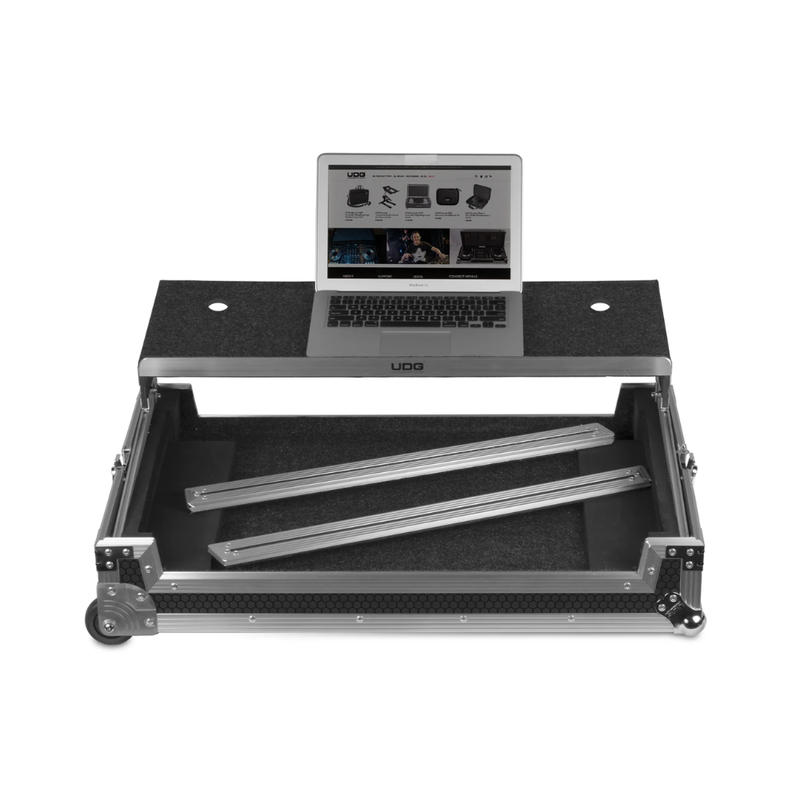 UDG Ultimate Flight Case Multi Format Plus (Laptop Shelf, Trolley + Wheels), XXL, Black - Image 2